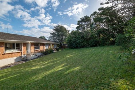 Photo of property in 2/74 Blakeborough Drive, Forrest Hill, Auckland, 0620