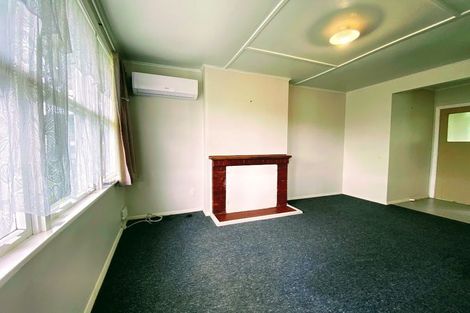 Photo of property in 90-92 Strand Crescent, Naenae, Lower Hutt, 5011