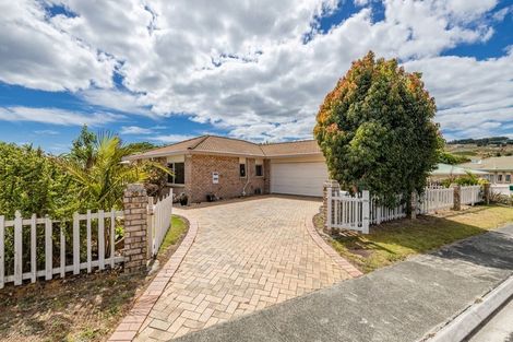 Photo of property in 20 Pohutukawa Drive, Cable Bay, 0420