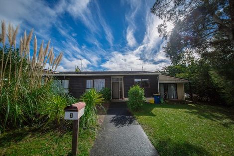 Photo of property in 1 Valdese Rise, Browns Bay, Auckland, 0630