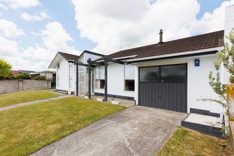 Photo of property in 2a Paradise Place, Milson, Palmerston North, 4414