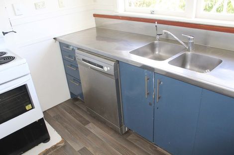 Photo of property in 25 Kamara Road, Glen Eden, Auckland, 0602