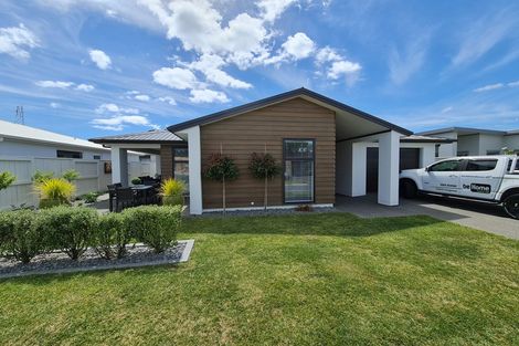 Photo of property in 43a Saint Pauls Drive, Brookfield, Tauranga, 3110