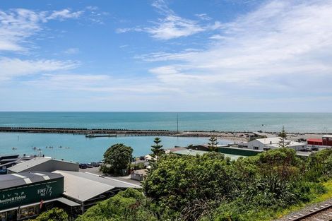 Photo of property in 26 Roy Terrace, Moturoa, New Plymouth, 4310