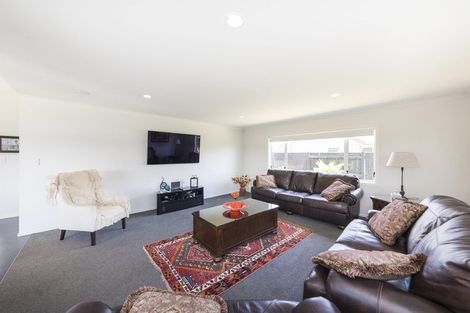 Photo of property in 2 Morocco Terrace, Kelvin Grove, Palmerston North, 4414