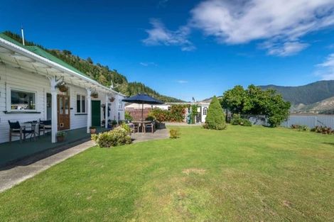 Photo of property in 8 Cook Street, Havelock, 7100