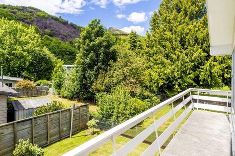 Photo of property in 37 Devon Street, Arrowtown, 9302