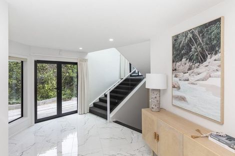 Photo of property in 2/11 Belleview Terrace, Mount Pleasant, Christchurch, 8081