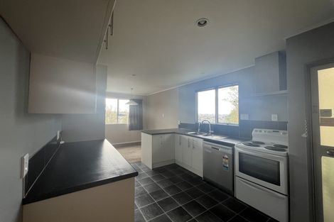 Photo of property in 7 Trias Road, Totara Vale, Auckland, 0629