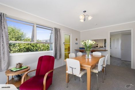 Photo of property in 39 Matuku Street, Two Mile Bay, Taupo, 3330