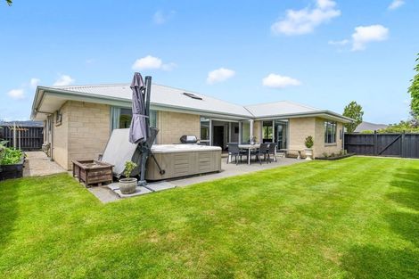 Photo of property in 16a Dunsford Close, Halswell, Christchurch, 8025