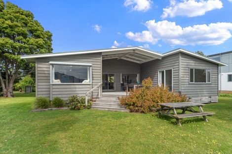 Photo of property in 38 Albany Road, One Tree Point, 0118