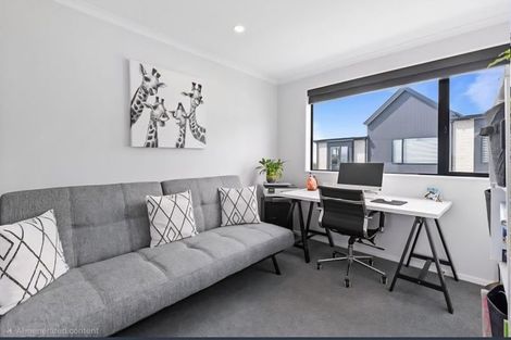 Photo of property in 36 Wharara Lane, Massey, Auckland, 0614