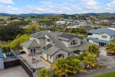 Photo of property in 77 The Masthead, Whitby, Porirua, 5024