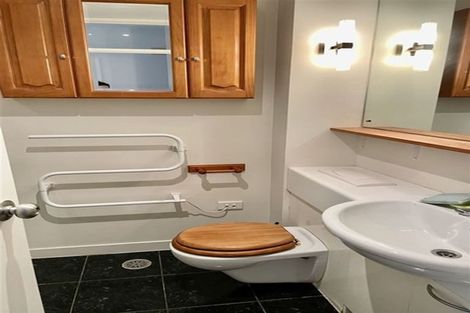 Photo of property in 2a/4 Fleet Street, Devonport, Auckland, 0624