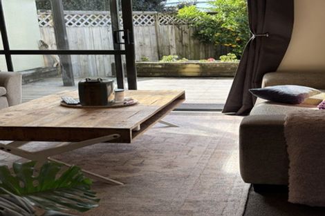 Photo of property in 8/3 Orwell Road, Greenhithe, Auckland, 0632