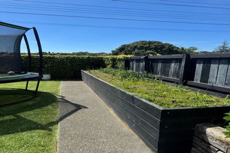 Photo of property in 28 Windsor Road, Bellevue, Tauranga, 3110
