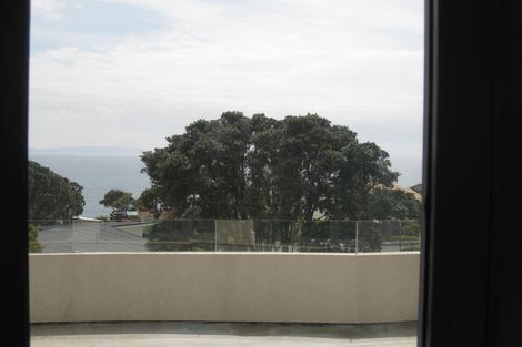 Photo of property in 1382 Whangaparaoa Road, Army Bay, Whangaparaoa, 0930