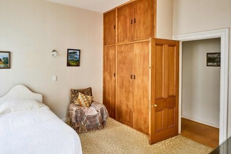 Photo of property in 45 Marine Parade, Eastbourne, Lower Hutt, 5013