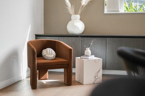 Photo of property in 8 Kumukumu Road, Long Bay, Auckland, 0630