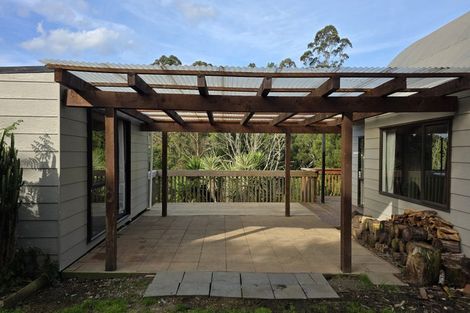 Photo of property in 307 Whananaki North Road, Opuawhanga, Hikurangi, 0181