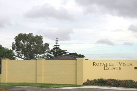 Photo of property in 14/197 Royal Road, Massey, Auckland, 0614