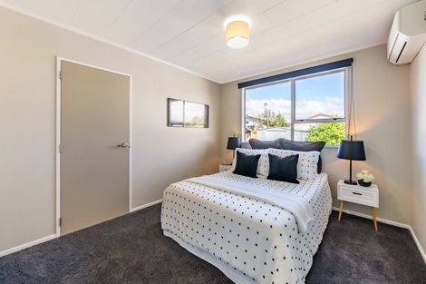 Photo of property in 19 Denver Grove, Totara Park, Upper Hutt, 5018