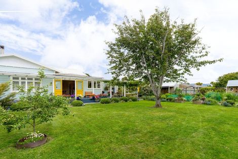 Photo of property in 37 Kiharoa Street, Otaki Beach, Otaki, 5512