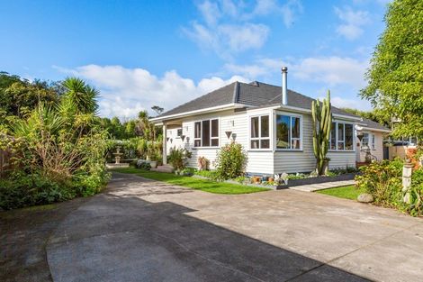 Photo of property in 7091 South Road, Warea, New Plymouth, 4381