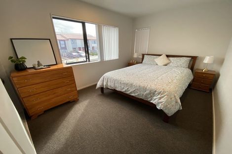 Photo of property in 36 Matawhanga Drive, Wattle Downs, Auckland, 2103