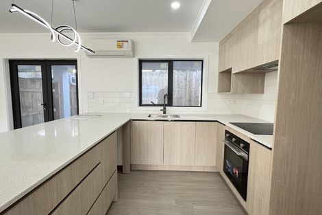 Photo of property in 19 Yeoman Place, Howick, Auckland, 2014