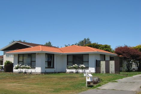 Photo of property in 17 Strathean Avenue, Avonhead, Christchurch, 8042