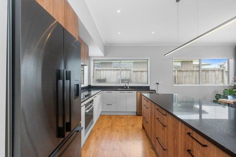 Photo of property in 31 Nellie Drive, Kumeu, 0810