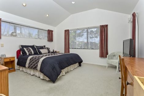 Photo of property in 61 Calypso Way, Unsworth Heights, Auckland, 0632