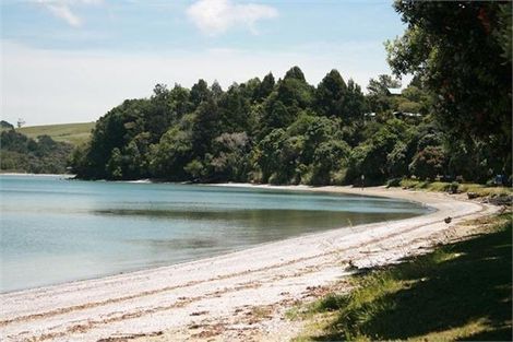 Photo of property in 58 Clinton Road, Tawharanui Peninsula, Warkworth, 0986
