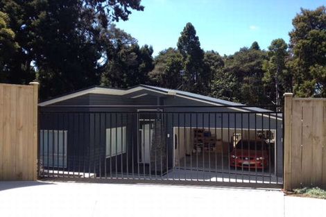 Photo of property in 212 Woodlands Park Road, Titirangi, Auckland, 0604