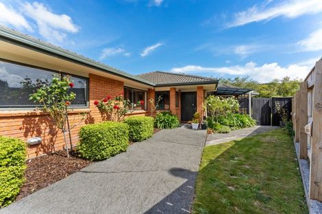 Photo of property in 8 Sapphire Grove, Birchville, Upper Hutt, 5018
