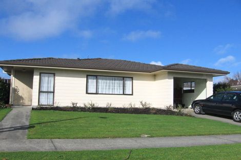 Photo of property in 52 Raglan Avenue, Cloverlea, Palmerston North, 4412