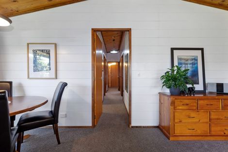 Photo of property in 18 Carter Drive, Pomare, Rotorua, 3015