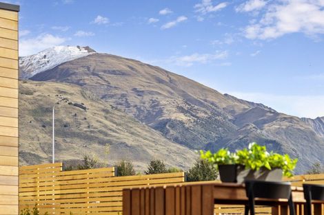Photo of property in 11 Stoneleigh Drive, Wanaka, 9305