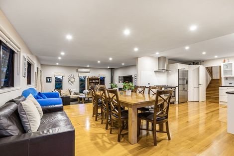 Photo of property in 32 Cockle Bay Road, Cockle Bay, Auckland, 2014