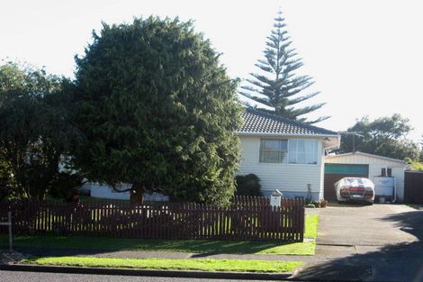 Photo of property in 11 Swallow Drive, Manurewa, Auckland, 2102