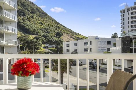 Photo of property in The Beaumont Apartments, 8/12 Maunganui Road, Mount Maunganui, 3116