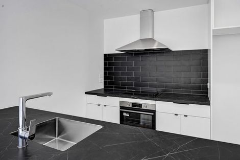 Photo of property in 120 Seaview Road, Westown, New Plymouth, 4310