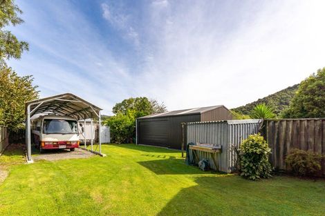 Photo of property in 4 Huia Street, Waikawa, Picton, 7220