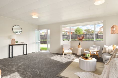 Photo of property in 43 Blomfield Street, Pukehangi, Rotorua, 3015