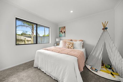 Photo of property in 3 Samuel Cross Place, Greenhithe, Auckland, 0632