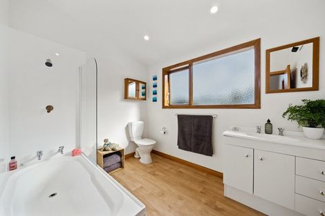 Photo of property in 1 Frobisher Street, Island Bay, Wellington, 6023