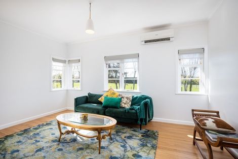 Photo of property in 5 Toutouwai Lane, Inglewood, 4330