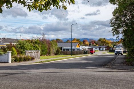 Photo of property in 25 Tarata Grove, Lansdowne, Masterton, 5810